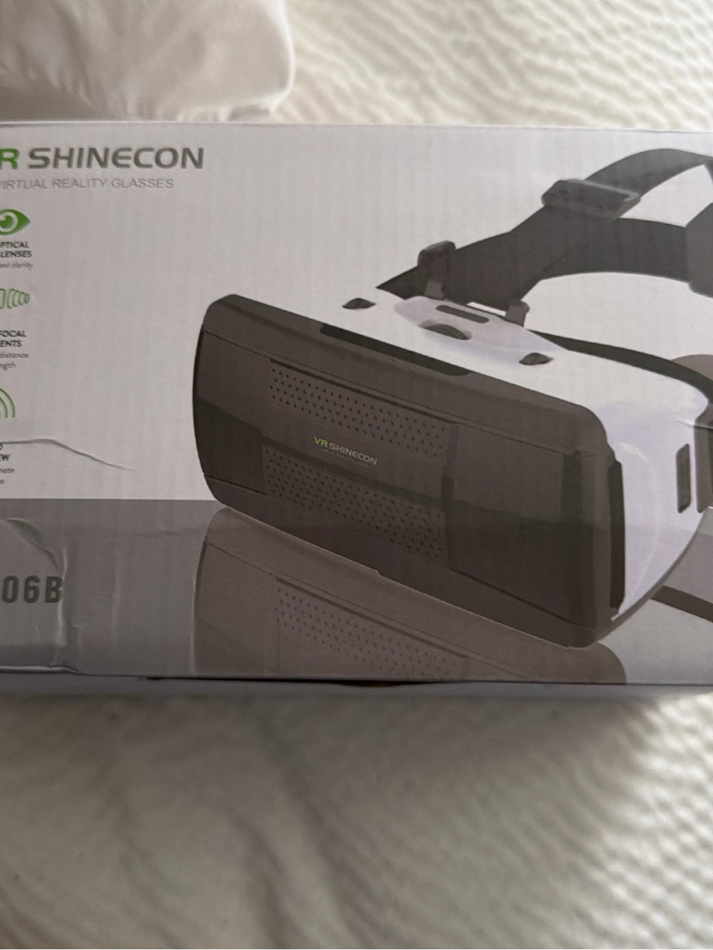 Black & White VR Headset -
